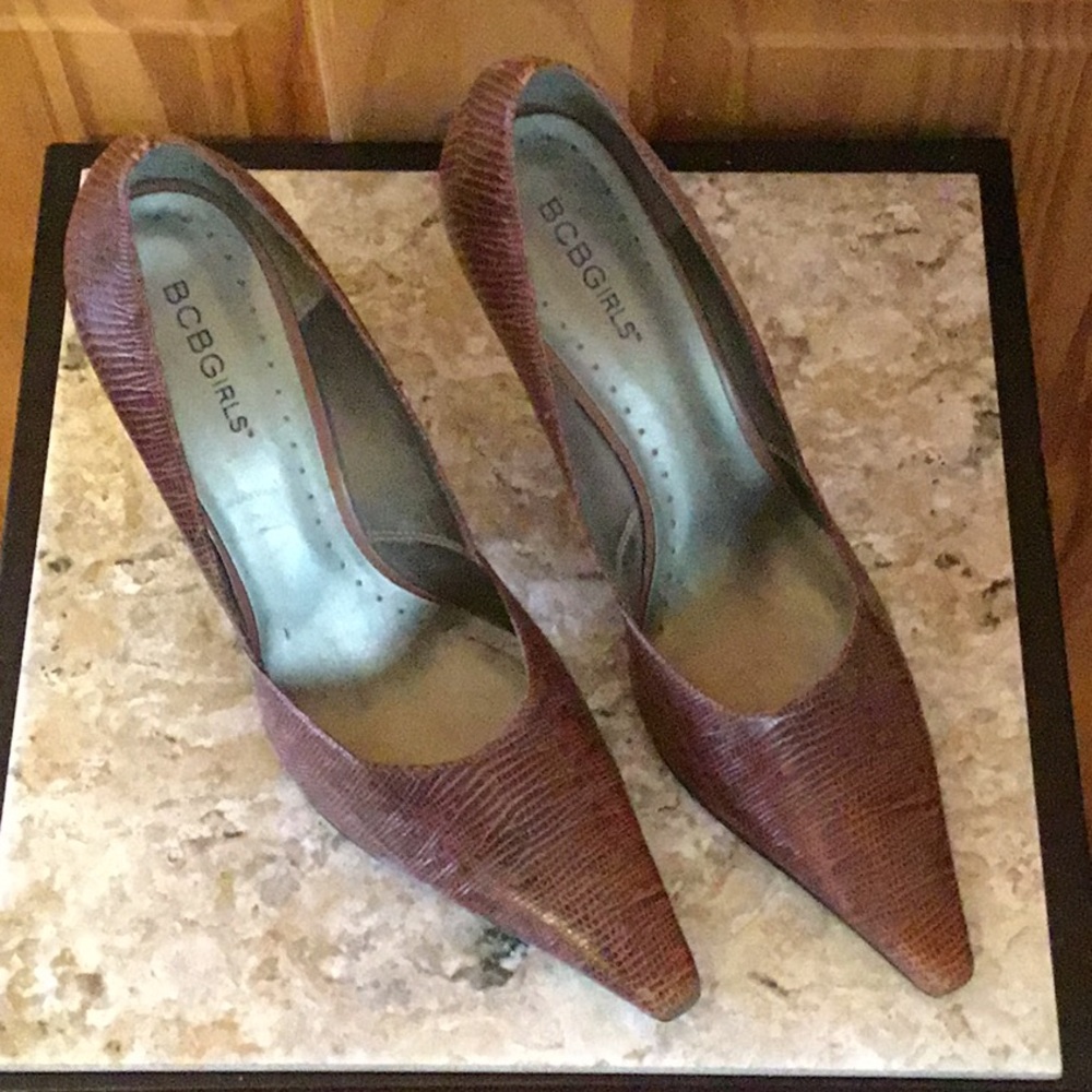 BCB Girls leather pumps